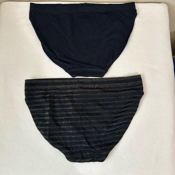 Victoria's Secret Seamless Bikini Panties Set of 2 Black Stripe Shimmer Med NWT - Picture 4 of 9